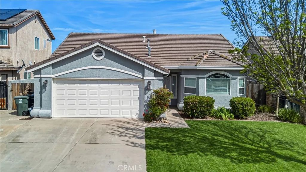 842 Cedar, Livingston, CA 95334
