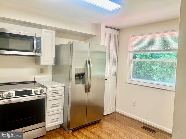 19918 BUHRSTONE DR, Gaithersburg, MD 20886