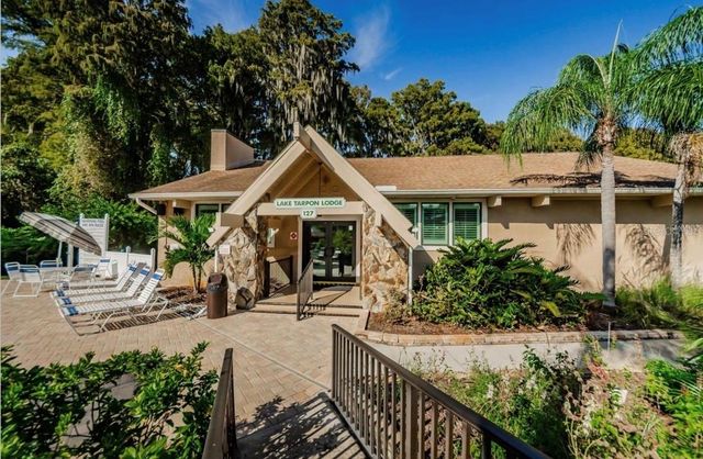 984 GILLESPIE DRIVE, Palm Harbor, FL 34684