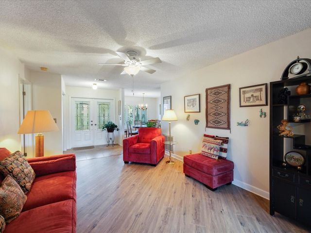 984 GILLESPIE DRIVE, Palm Harbor, FL 34684