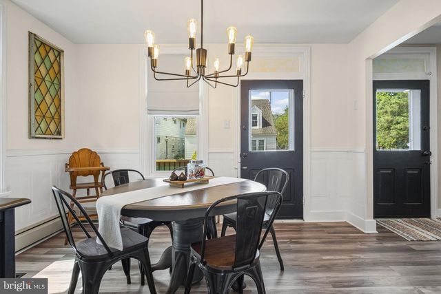 104 N LOCUST ST, Palmyra, PA 17078