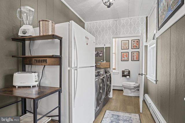 104 N LOCUST ST, Palmyra, PA 17078