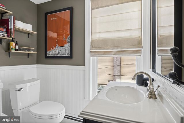 104 N LOCUST ST, Palmyra, PA 17078