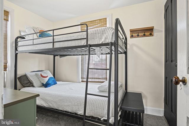 104 N LOCUST ST, Palmyra, PA 17078