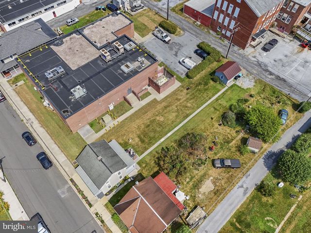 104 N LOCUST ST, Palmyra, PA 17078