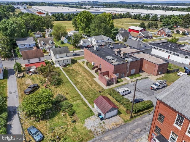 104 N LOCUST ST, Palmyra, PA 17078