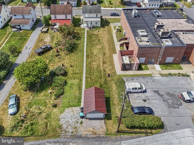 104 N LOCUST ST, Palmyra, PA 17078