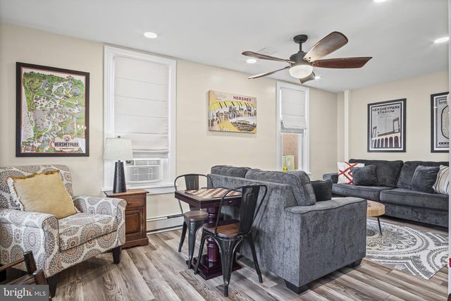 104 N LOCUST ST, Palmyra, PA 17078