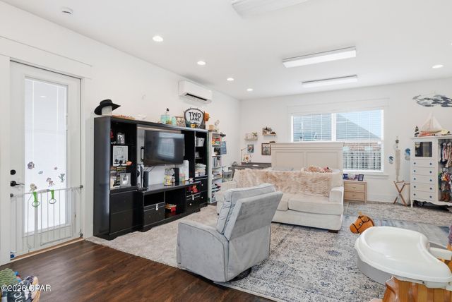 311 Willow Way, Lynn Haven, FL 32444