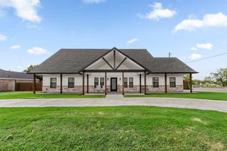 304 Mariners Way, Wichita Falls, TX 76308