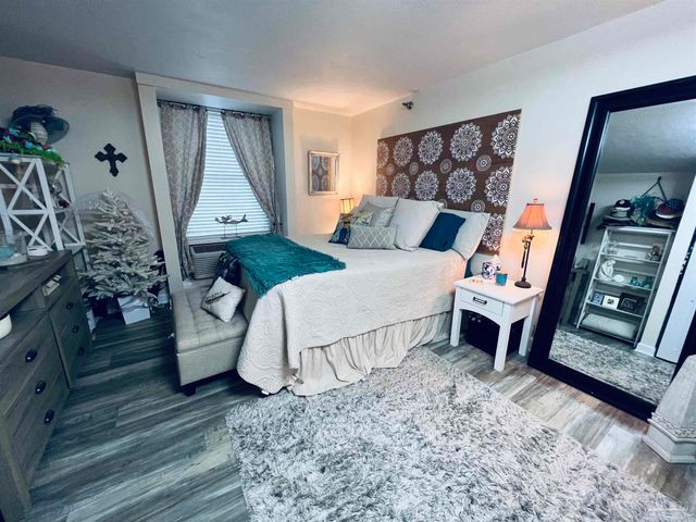 224 Garden St 148, Pensacola, FL 32502