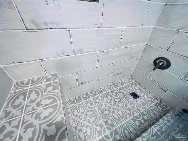 224 Garden St 148, Pensacola, FL 32502