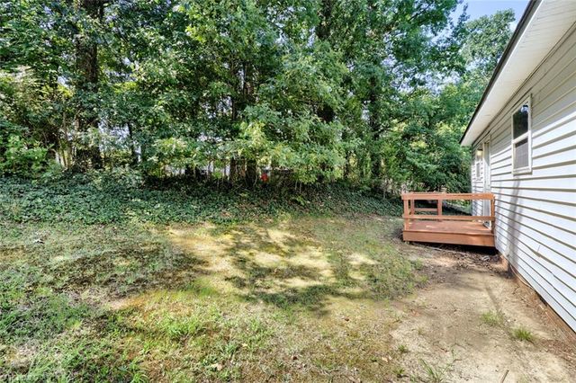 2204 Gable Way, High Point, NC 27262