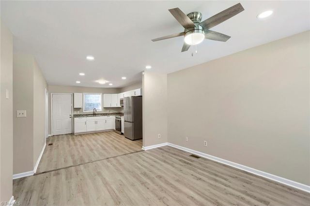 2204 Gable Way, High Point, NC 27262