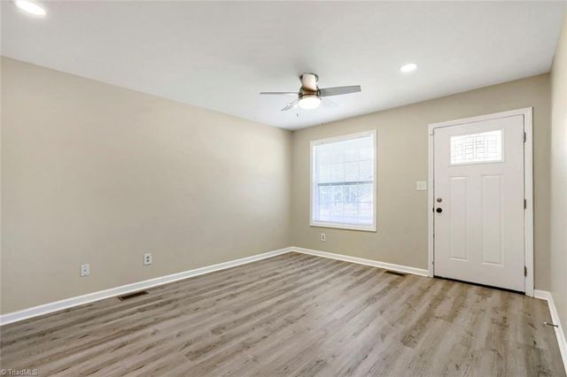 2204 Gable Way, High Point, NC 27262