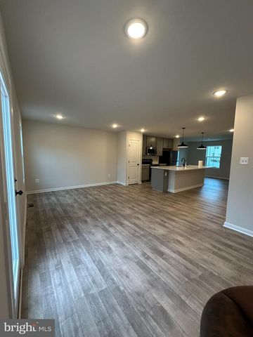 503 FONTANA CIR, Martinsburg, WV 25403
