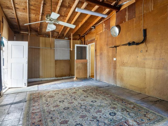 1315 ALAMETOS, San Antonio, TX 78201