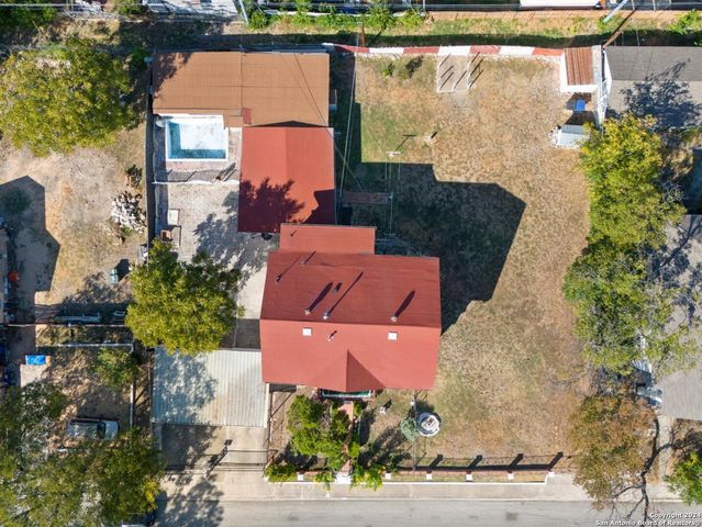 1315 ALAMETOS, San Antonio, TX 78201