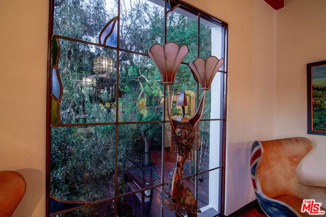 3475 N Knoll Drive, Los Angeles, CA 90068