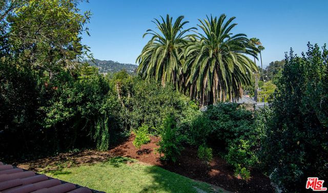 3475 N Knoll Drive, Los Angeles, CA 90068