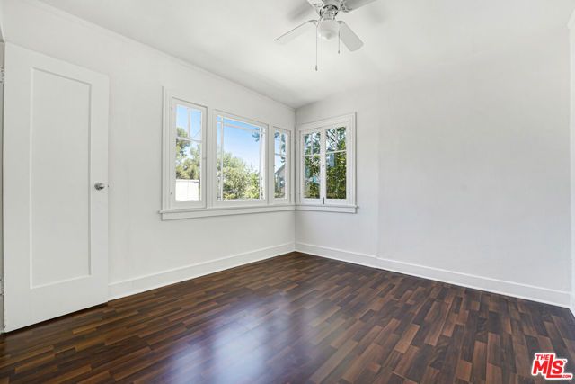 832 Hyperion Avenue, Los Angeles, CA 90029