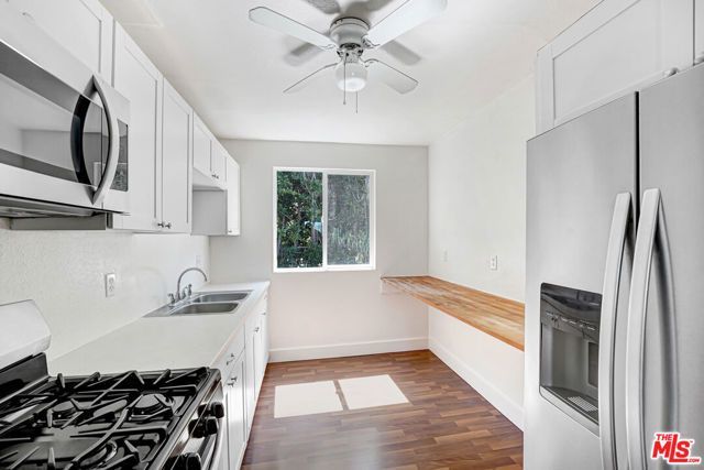 832 Hyperion Avenue, Los Angeles, CA 90029