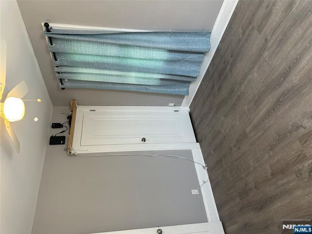 1041 Hunterdon Street, Newark, NJ 07112