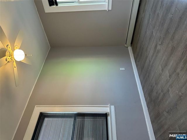 1041 Hunterdon Street, Newark, NJ 07112