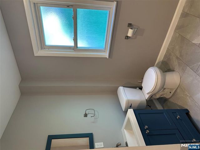 1041 Hunterdon Street, Newark, NJ 07112