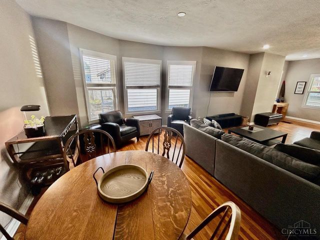 6001 Bramble Avenue, Cincinnati, OH 45227