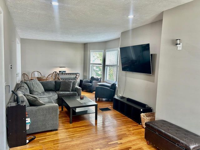 6001 Bramble Avenue, Cincinnati, OH 45227