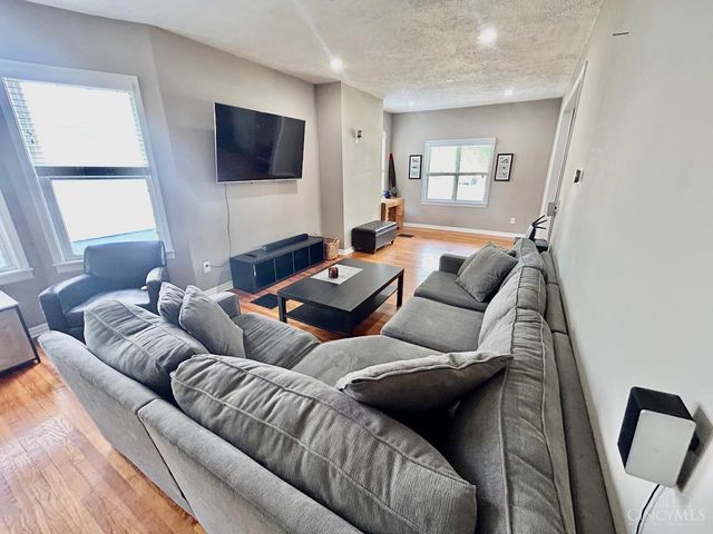 6001 Bramble Avenue, Cincinnati, OH 45227