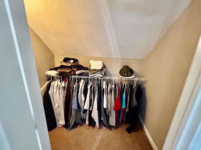 6001 Bramble Avenue, Cincinnati, OH 45227