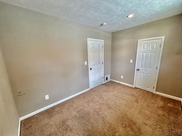 6001 Bramble Avenue, Cincinnati, OH 45227