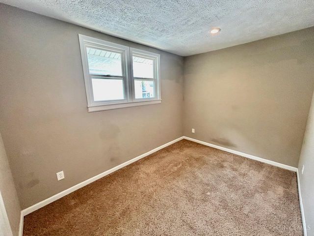 6001 Bramble Avenue, Cincinnati, OH 45227