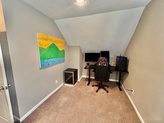 6001 Bramble Avenue, Cincinnati, OH 45227