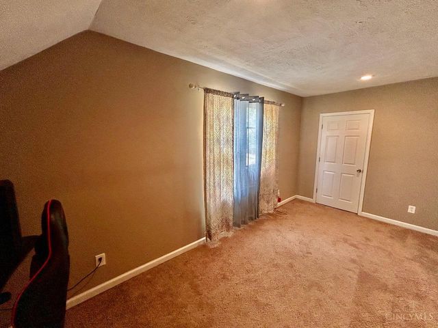 6001 Bramble Avenue, Cincinnati, OH 45227