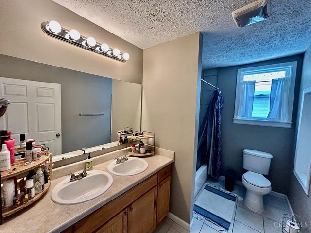 6001 Bramble Avenue, Cincinnati, OH 45227