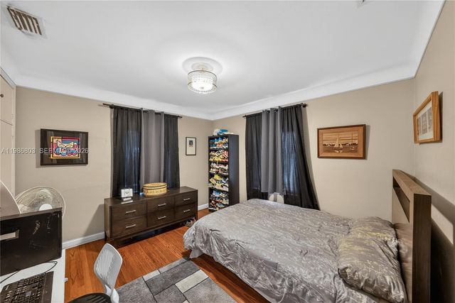 117 NW 102nd St, Miami Shores, FL 33150