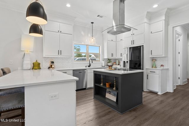 301 Leland Drive, Brandon, MS 39042