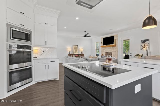 301 Leland Drive, Brandon, MS 39042