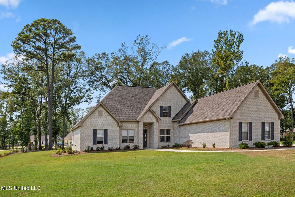 301 Leland Drive, Brandon, MS 39042