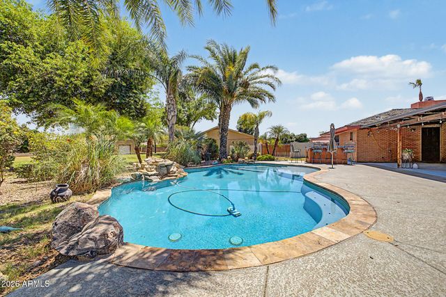 1345 N GREENFIELD Road, Gilbert, AZ 85234