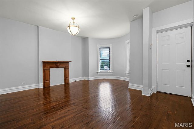 4629 Washington Avenue, St Louis, MO 63108
