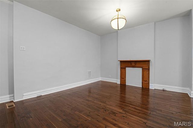 4629 Washington Avenue, St Louis, MO 63108