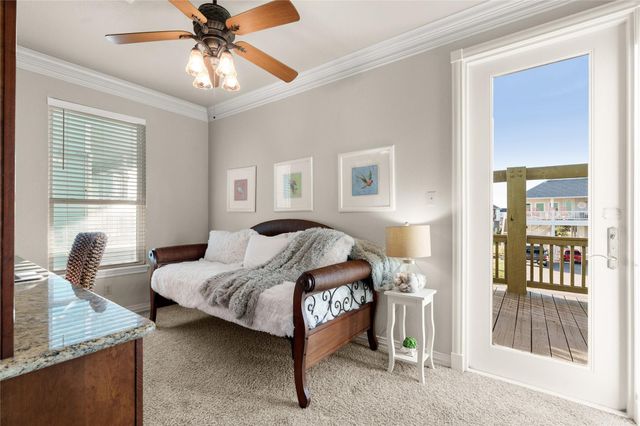 110 Ocean View Drive, Crystal Beach, TX 77650
