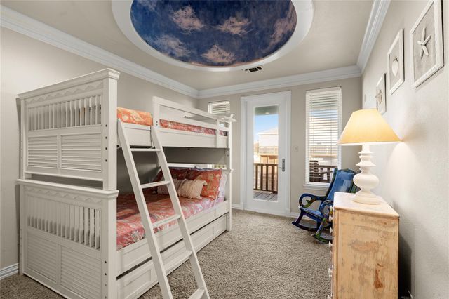 110 Ocean View Drive, Crystal Beach, TX 77650