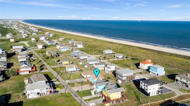 110 Ocean View Drive, Crystal Beach, TX 77650