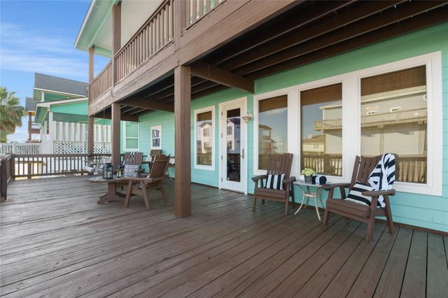 110 Ocean View Drive, Crystal Beach, TX 77650