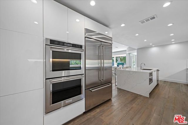 1455 S Castello Avenue, Los Angeles, CA 90035